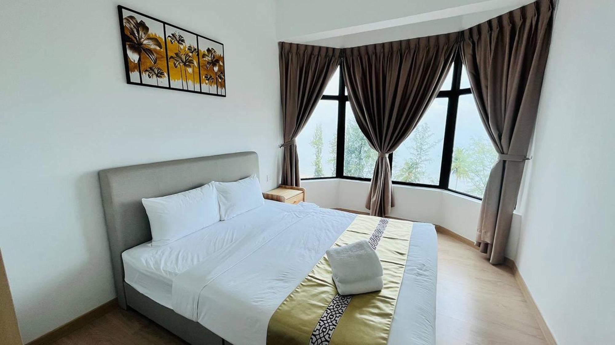 Mutiara Melaka Beach Resort By Glex Tangga Batu Kültér fotó